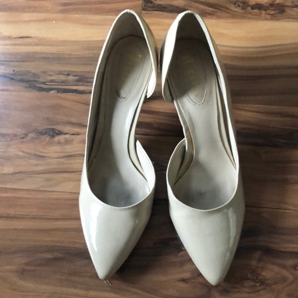 Beige heels - Picture 5 of 5